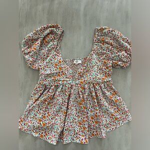 Floral Entro top with puff sleeves